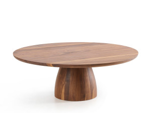 Круглый журнальный столик из грецкого ореха