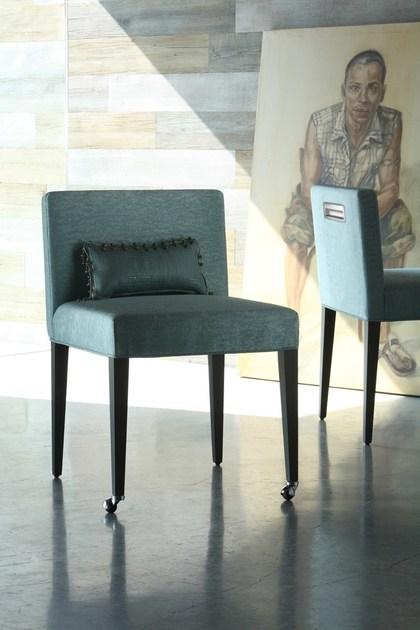 COLLI CASA Стул с обивкой из ткани на колесиках Cortina sun-id-1439209 - Вид №1