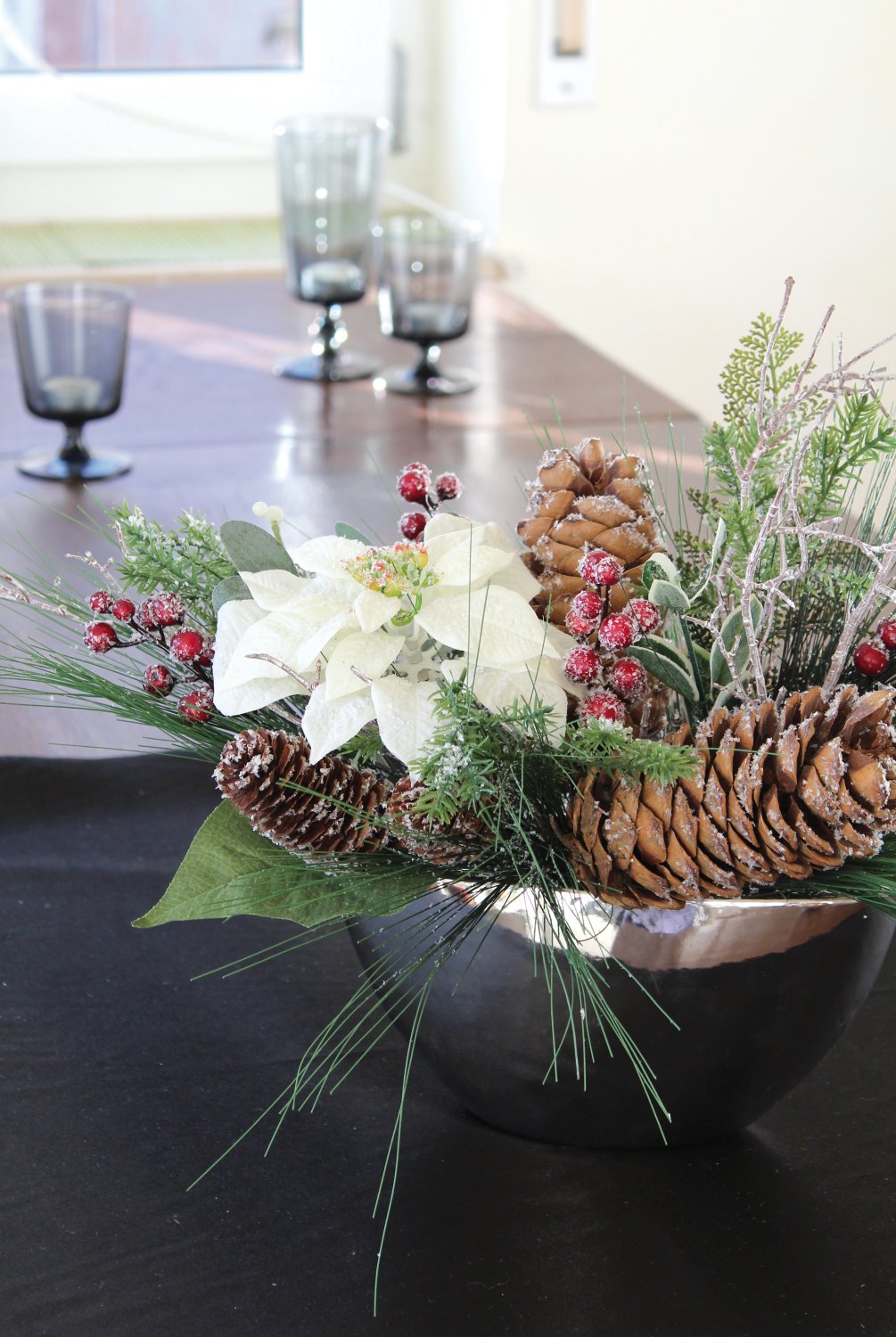 1723 831 a3 Композиция из искусственной пуансеттии в керамическом горшочке, 40 см, зелено-золотой H-andreas  - Вид №4