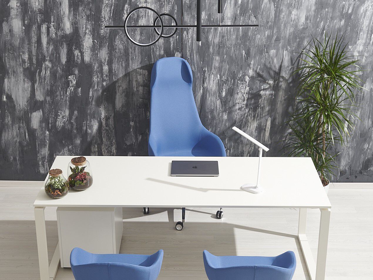 Офисное кресло руководителя с высокой спинкой AP Factor Филадельфия ARCH-00024003 - Вид №3