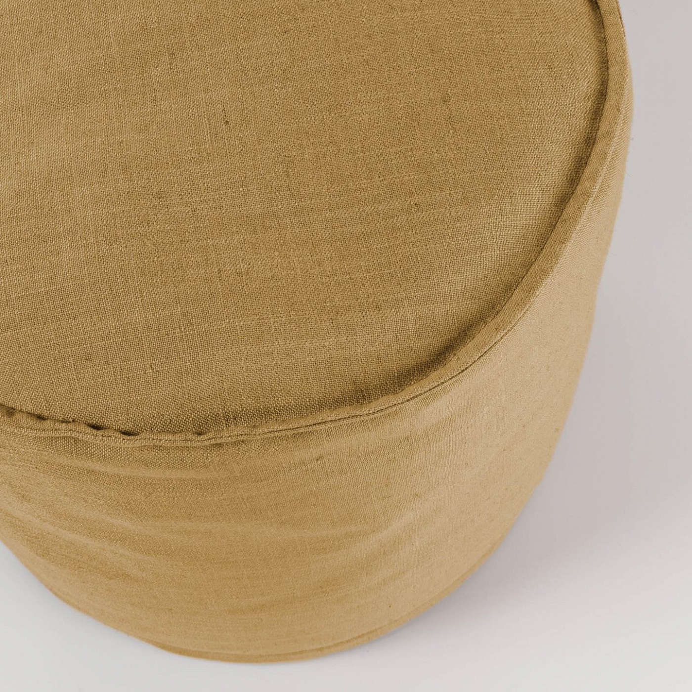 082592 Пуф Ø 42 см горчично-желтый La Forma Maelina 