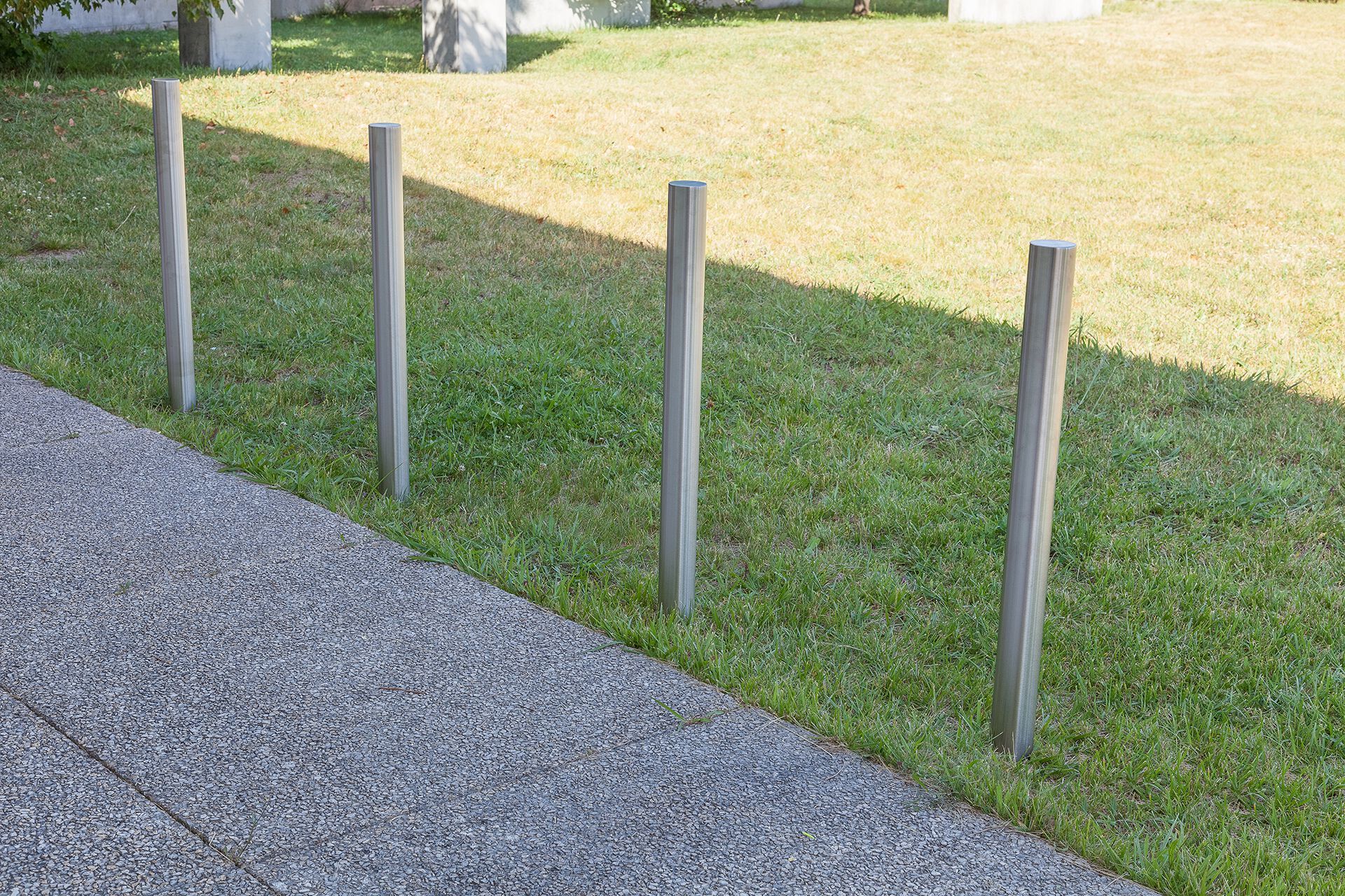 Металлический столб с фиксированным цилиндрическим боллардом SIT Сплит ARCH-00137867