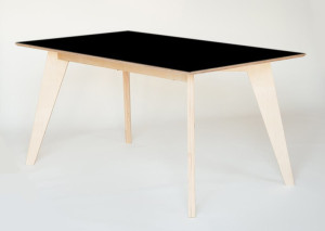 Прямоугольный обеденный стол из фанеры