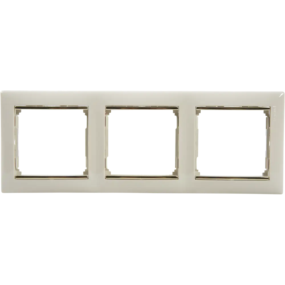 Рамка Legrand Valena Classic: 3 поста в элегантном белом с золотым штрихом 82365944 STLM-0025554