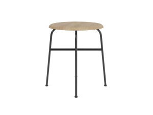 Низкий стул из стали и дерева