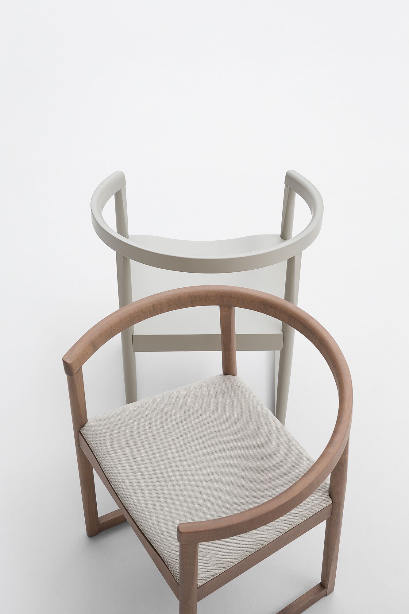 Стул из бука с подлокотниками со встроенной подушкой Billiani Nordica ARCH-00142243 - Вид №1