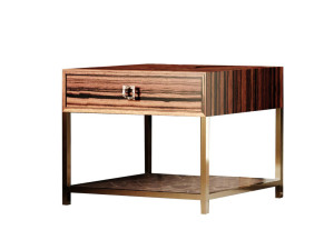 Деревянная тумбочка с ящиком