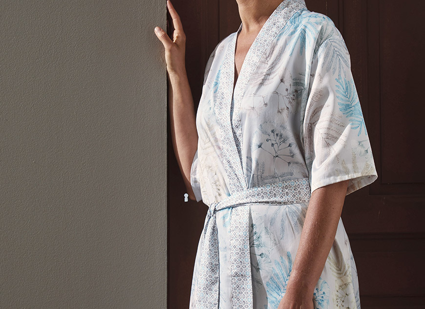 SOUS_G_М Халат короткий М сатин 280TC (в подарочной коробке) Blanc des Vosges Santreyd 