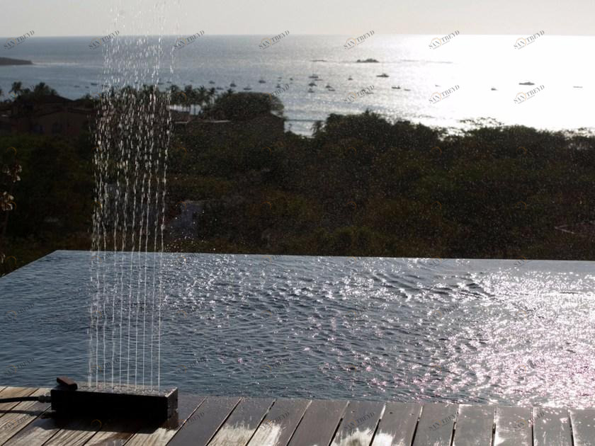 TRADEWINDS Портативный уличный душ из алюминия и дерева sun-id-1458141