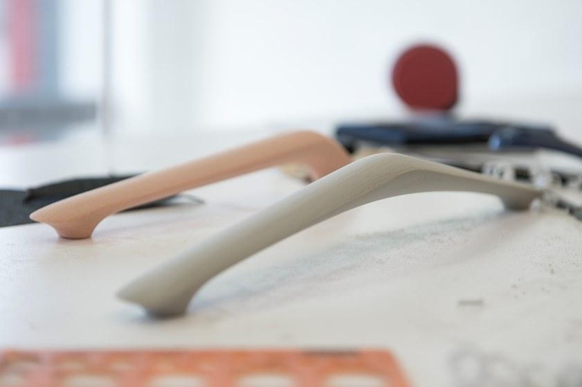 Flair Showers Распашная стеклянная дверь для душа с линейной панелью Oro Orohd120sc - Вид №2