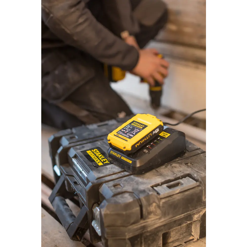 Аккумулятор Stanley Fatmax FMC687L-XJ, 18 В Li-ion 2 Ач STLM-2160661 - Вид №1