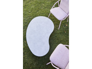 Низкий садовый столик