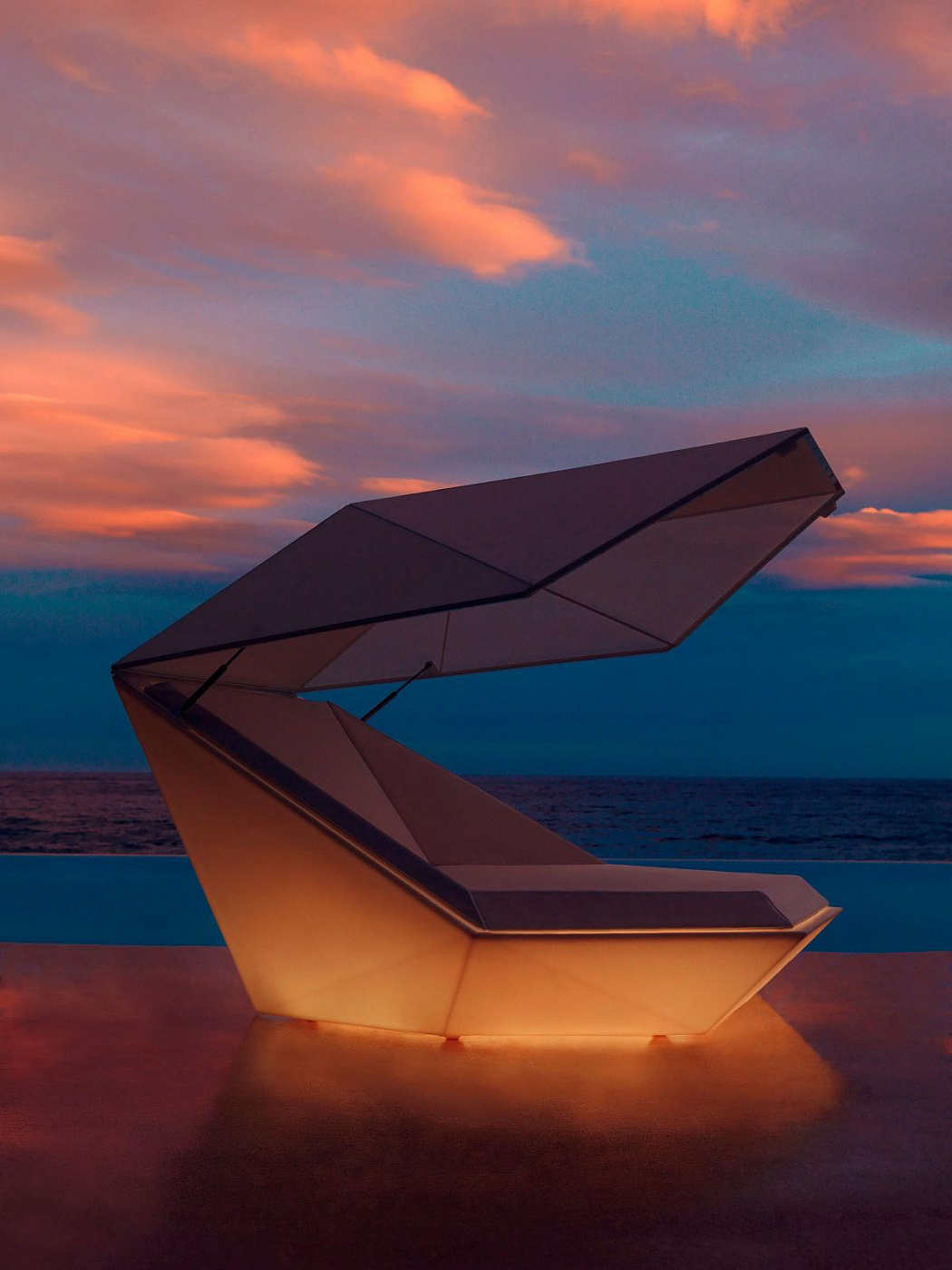 088547 Кровать Lounge с навесом LED Vondom Faz