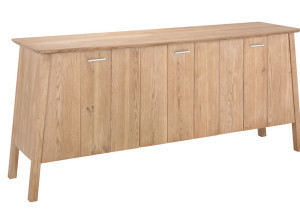 Шкаф из белого промасленного дуба с распашными дверями