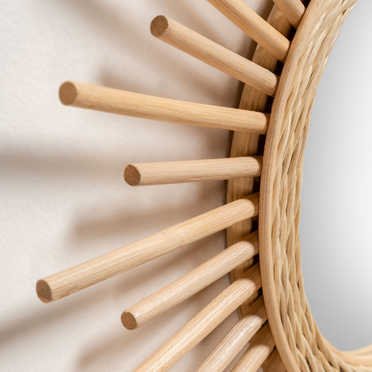 Зеркало-солнце бежевое в раме с плетением диаметр 60 см Marelli от La Forma LA FORMA MARELLI 342906  - Вид №1