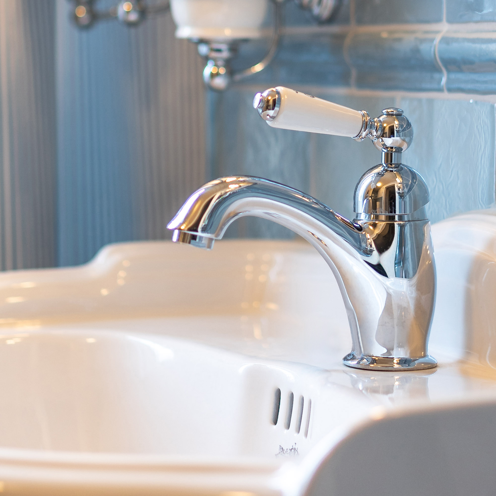 Traditional bathrooms Смеситель для раковины однорычажный АСКОТ Tb415.514.ag  - Вид №1