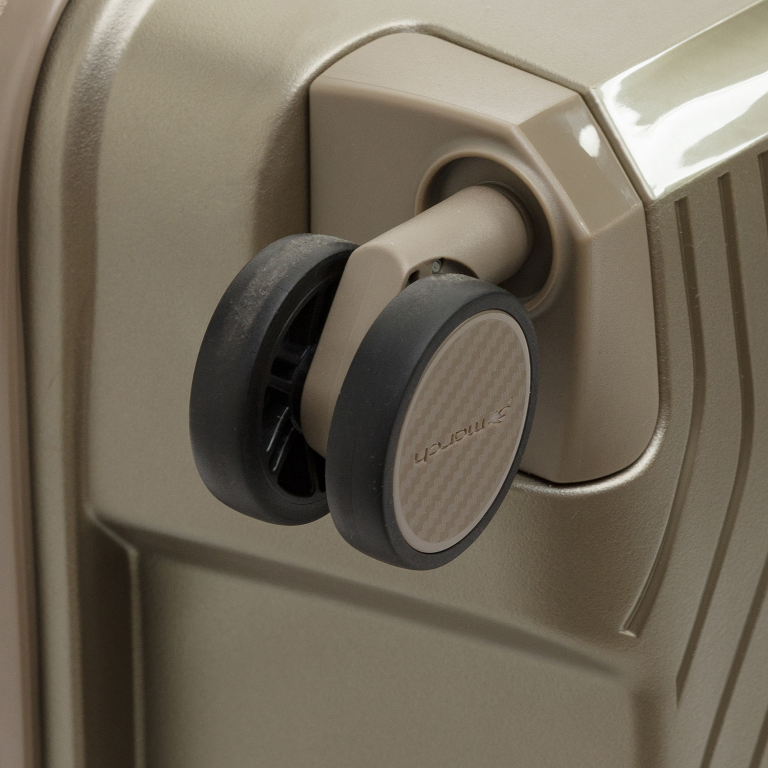 M1260-86-62 Чемодан M1260*62 M March Gotthard  - Вид №4