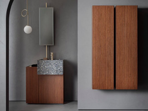 Состав ванной комнаты с раковиной, лампой и колонной