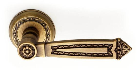 Pasini Ручка из латуни на розетке  3811  - Вид №1