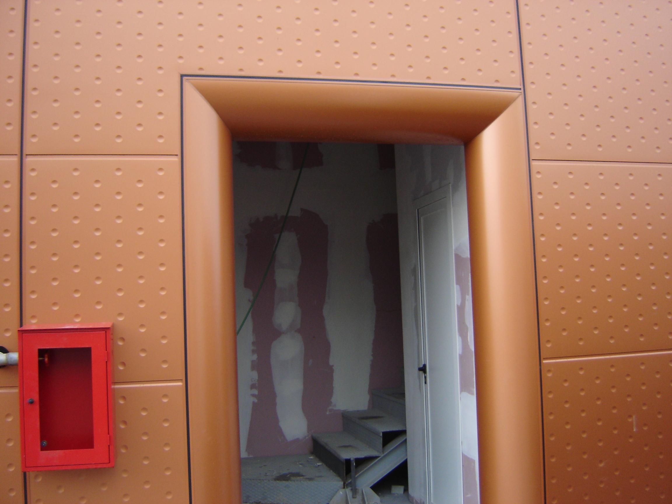 Изолированная металлическая панель для фасада ELCOM SYSTEM ТЕРМОПАРЕТЫ® ARCH-00063678 - Вид №70