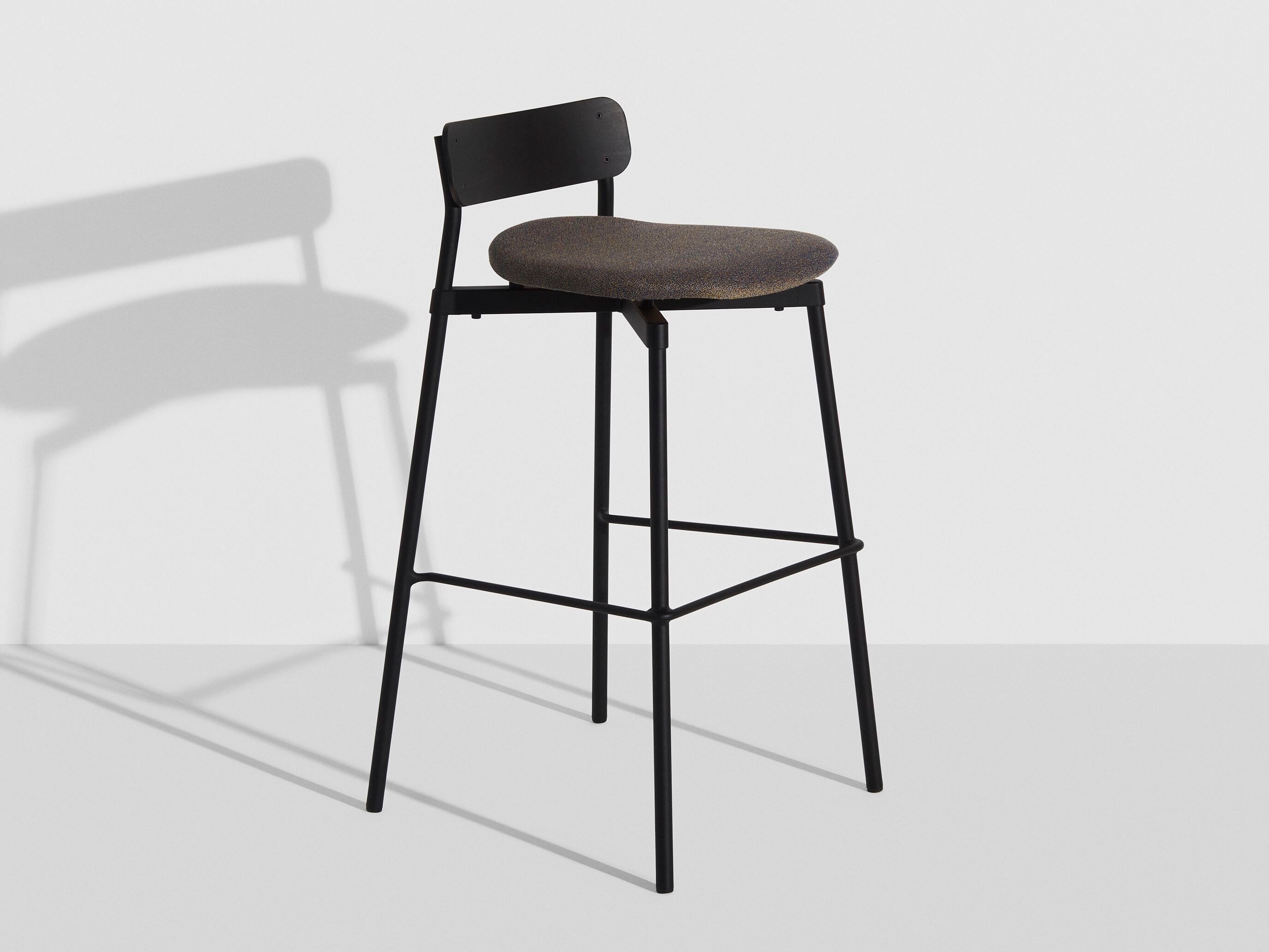 Штабелируемый тканевый высокий стул с подставкой для ног Petite Friture Fromme ARCH-00021067