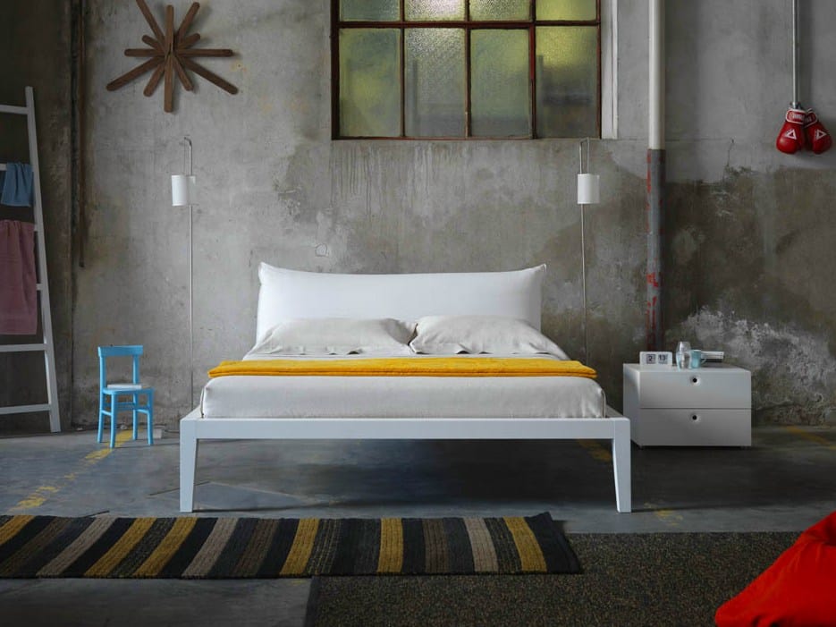 Прикроватная тумбочка с ящиками из шпона или лака Casamania & Horm Anish ARCH-00120794 - Вид №1