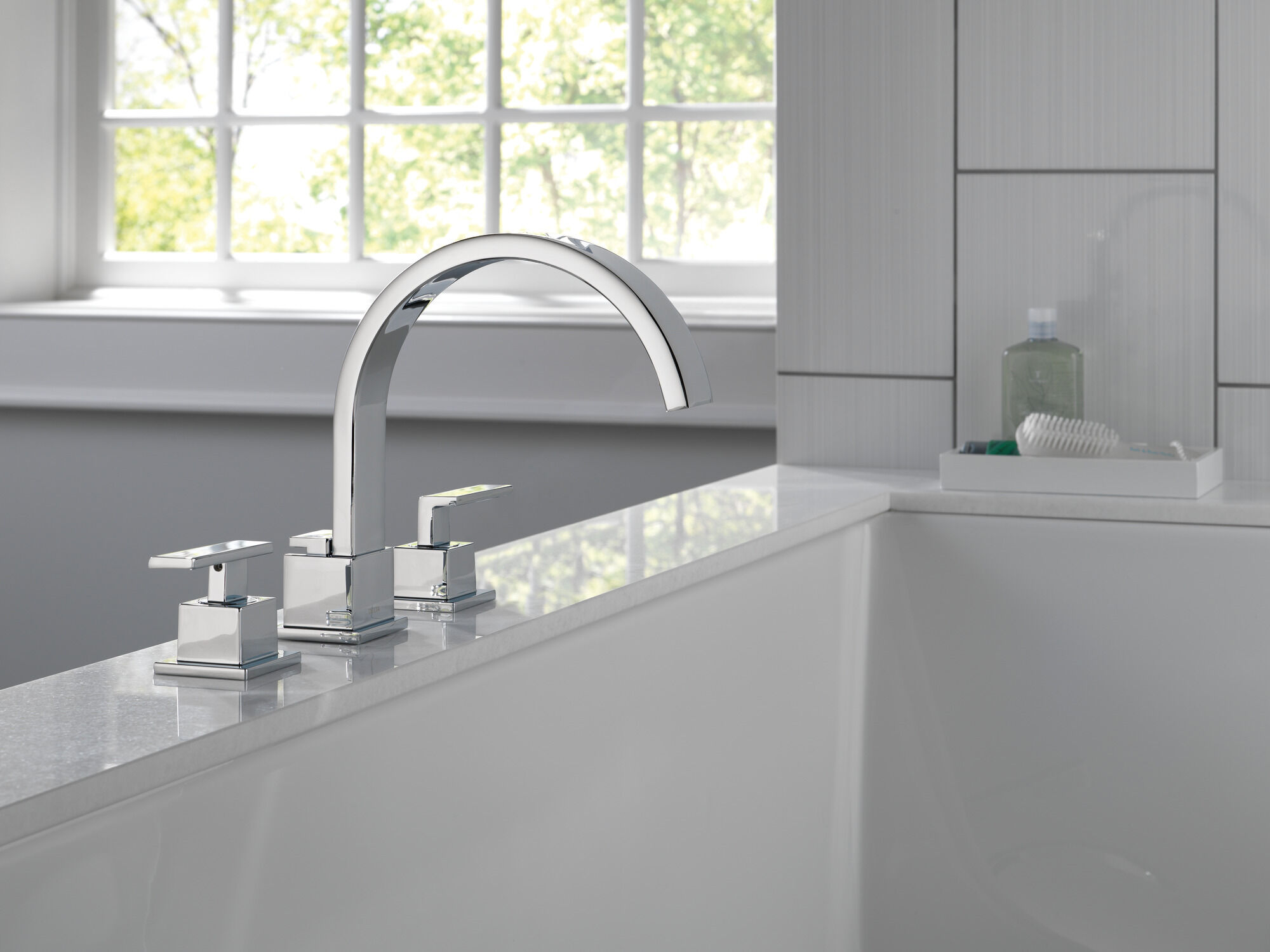 T2753-RB Римская ванна Delta Faucet Vero Венецианская бронза - Вид №1