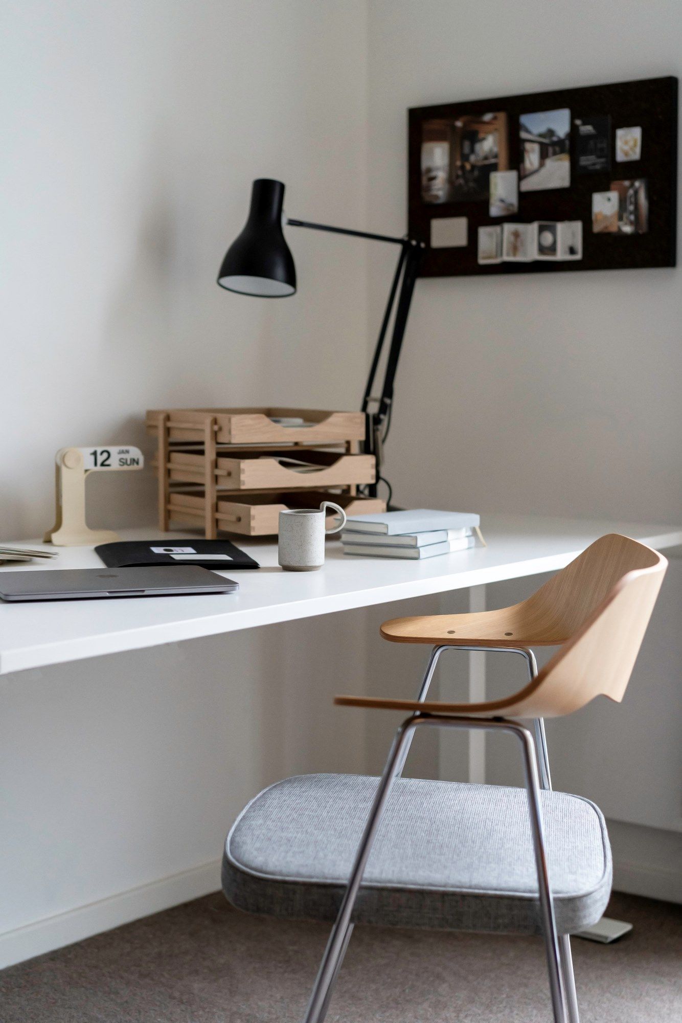 Стул с подлокотниками из ткани и шпона Case 675 ARCH-00055049 - Вид №9