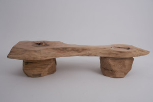 Скамья из грецкого ореха