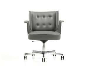 Кожаное офисное кресло