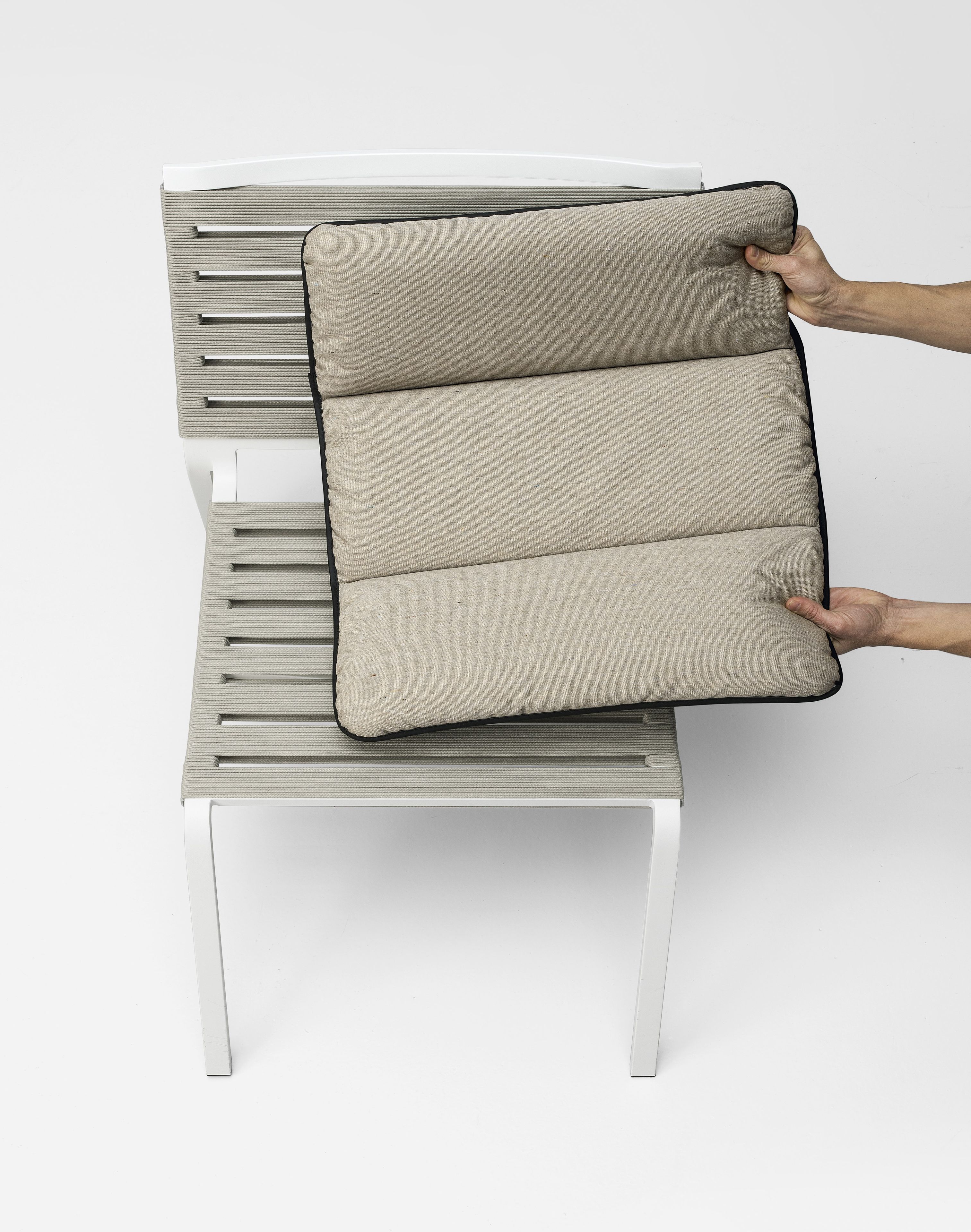 Прямоугольная однотонная подушка для наружного применения Kristalia Lips ARCH-00115312 - Вид №5