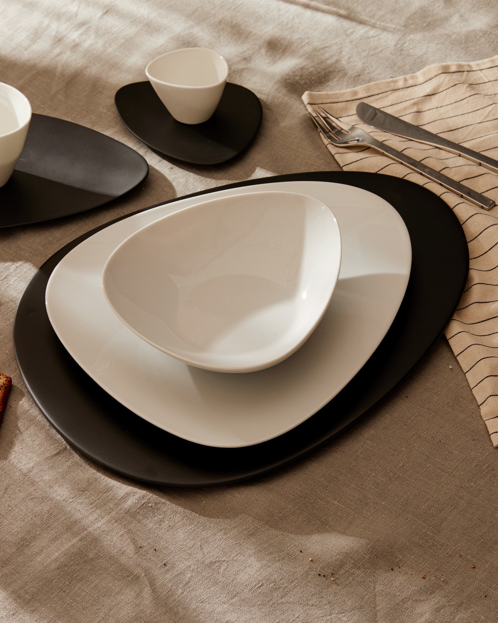 Плоская пластина. 6 предметов из коллекции Alessi Colombina FM10/1 - Вид №1