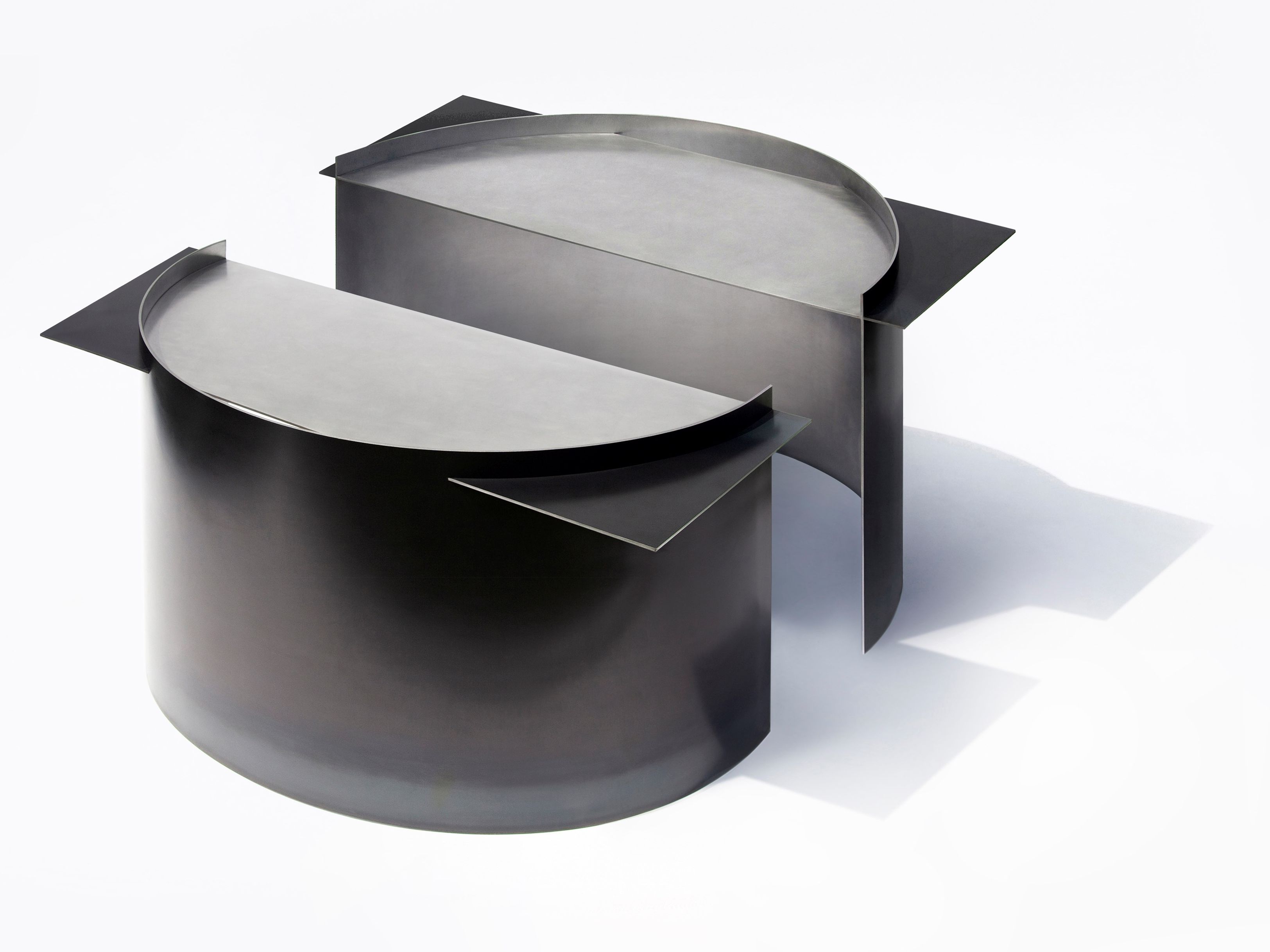 Стальной полумесяц консоли Movimento Gallery Sipyeoung Lee ARCH-00052091