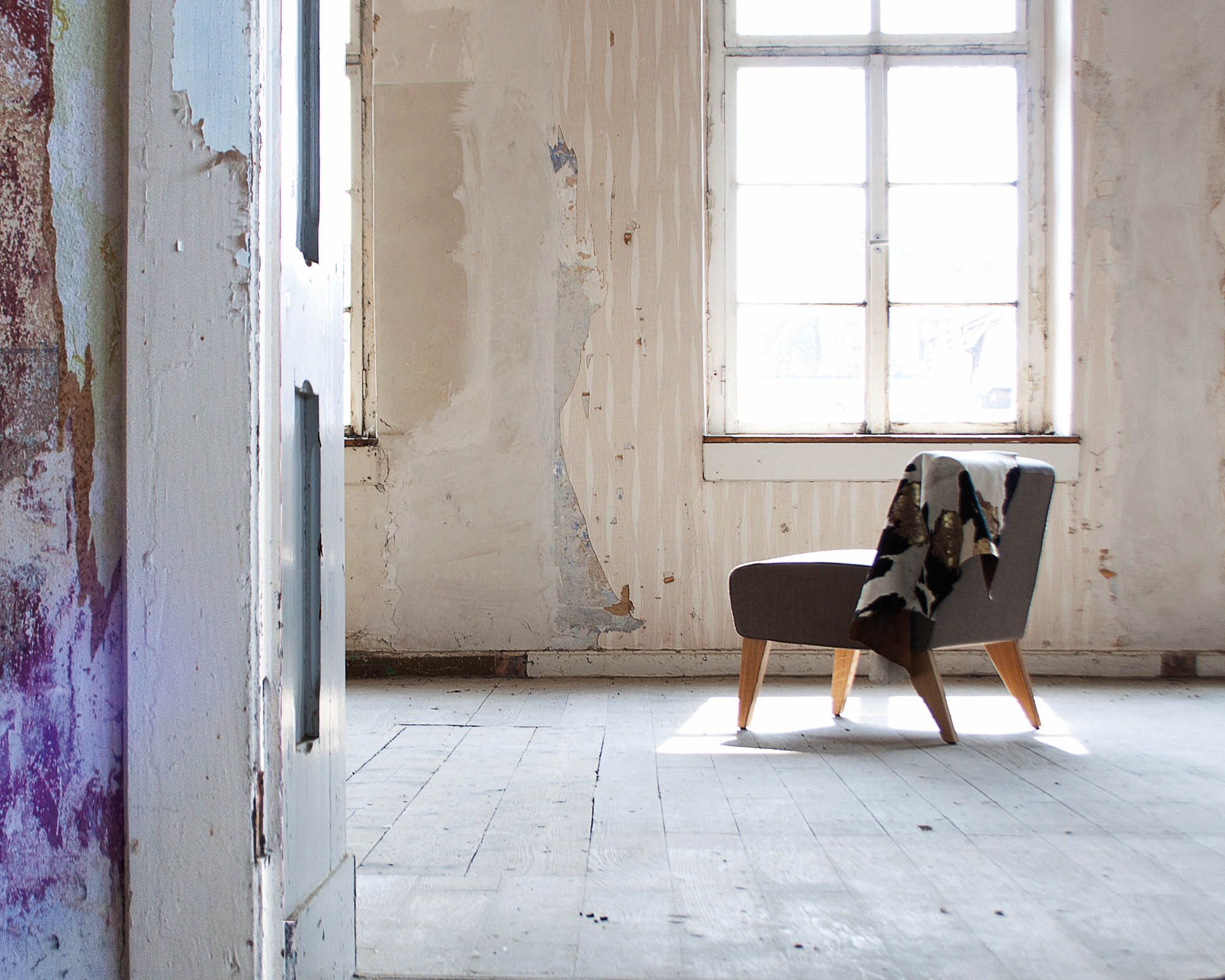 Тканевое кресло SCHNEEWEISS interior Wiener Fauteuil ARCH-00007396 - Вид №2