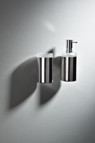 162.04.110540 Стеклянная кружка с держателем HEWI Halter und Becher  - Вид №2