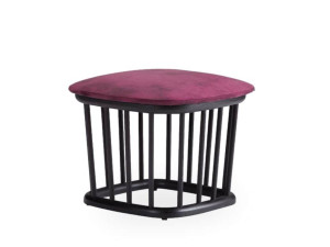 Низкий табурет из ясеня с мягким сиденьем