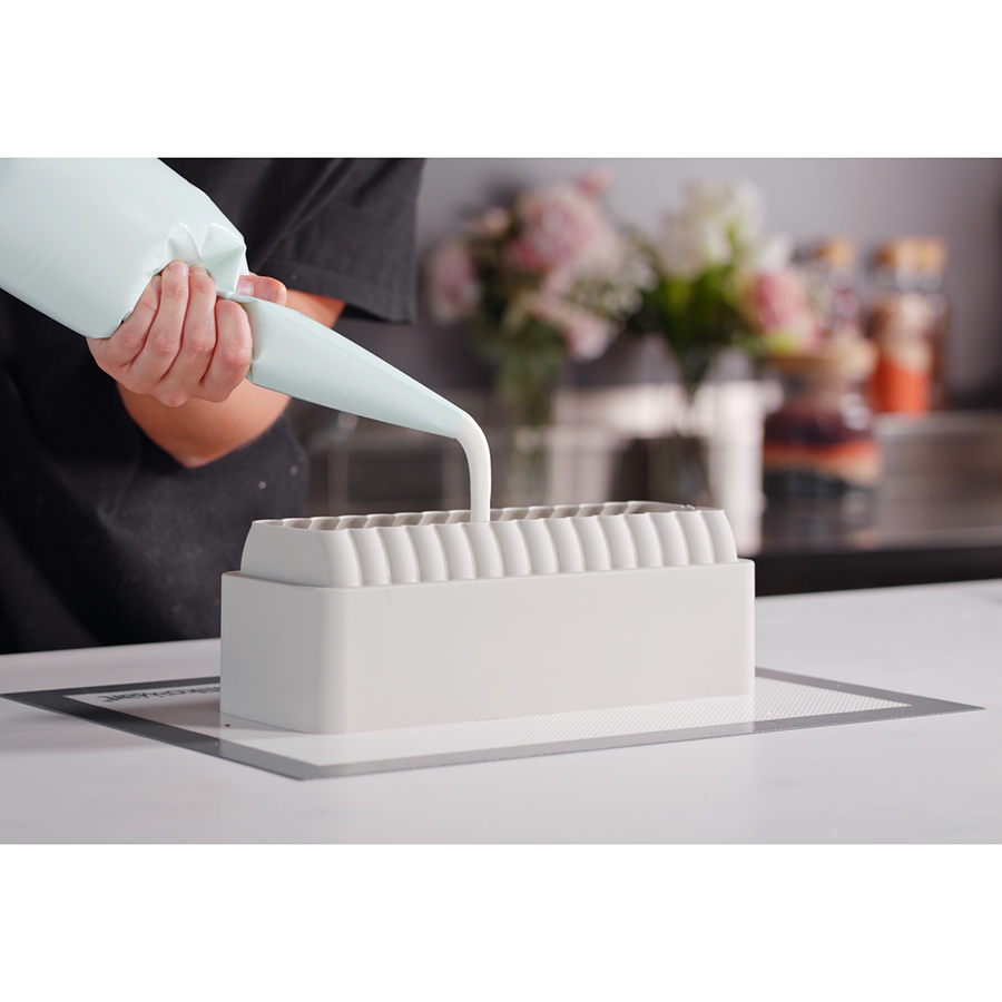 20.399.13.0065 Форма для приготовления пирожных corallo 24,5 х 9 см силиконовая Silikomart  - Вид №4