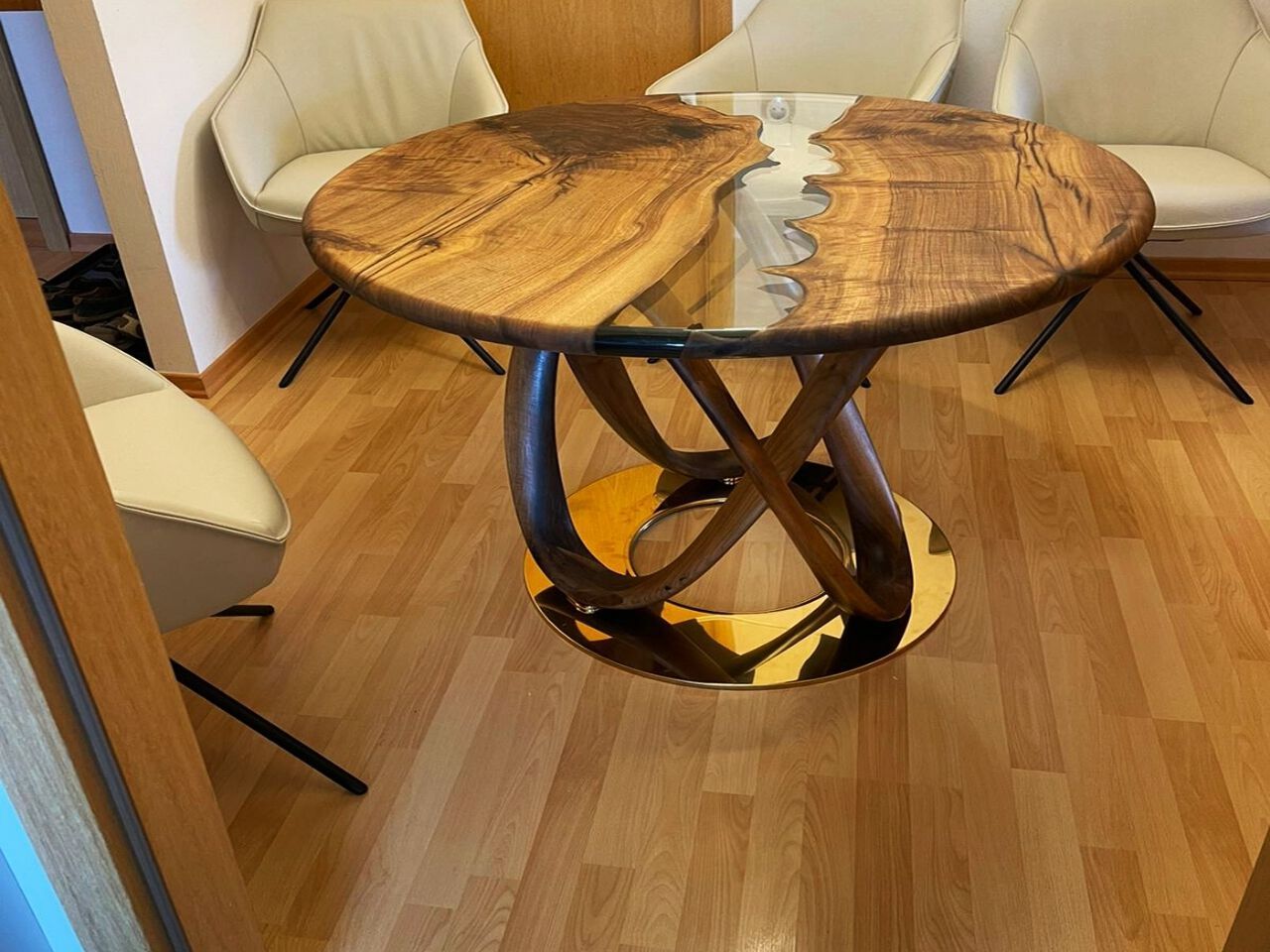 Круглый стол из смолы и орехового дерева Legnor LEG2408777 ARCH-00082771 - Вид №3