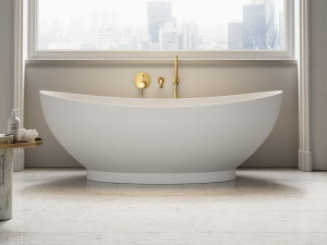 Овальная ванна в центре комнаты из смолы