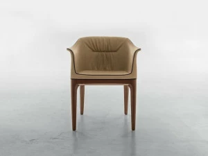 Tonin Casa Мягкое кожаное кресло с подлокотниками Mivida