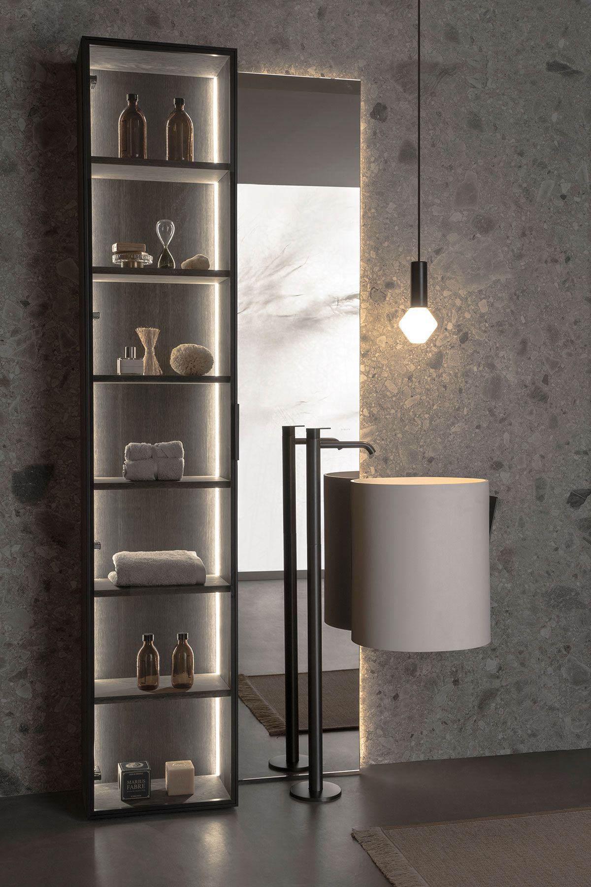 Высокий шкаф для ванной комнаты из анодированного алюминия со стеклянными дверцами Inbani слой ARCH-00117884