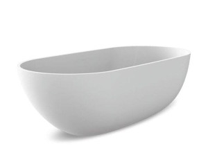 Овальная ванна в центре комнаты