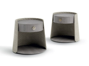 Круглая деревянная прикроватная тумбочка с стеганым покрытием