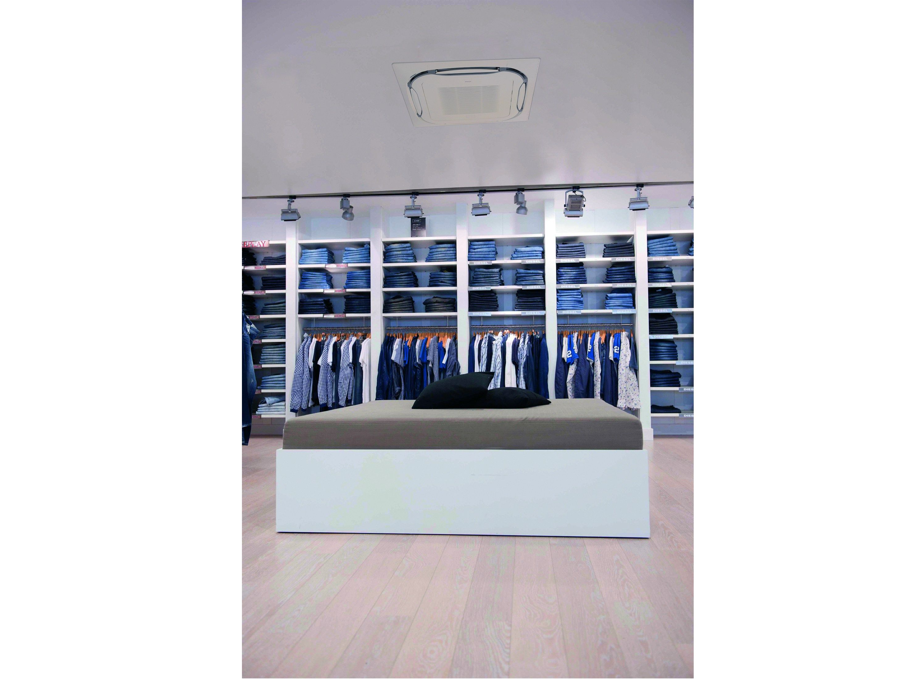 Кассетный мульти-сплит-кондиционер Daikin системы VRV ARCH-00087090 - Вид №3