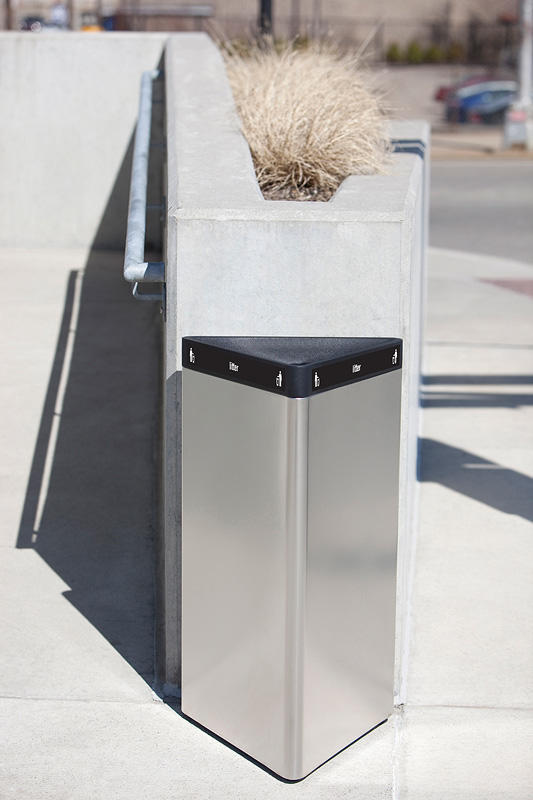 FSRT184 Триада мусор и контейнер для вторичной переработки  Forms-surfaces  - Вид №3