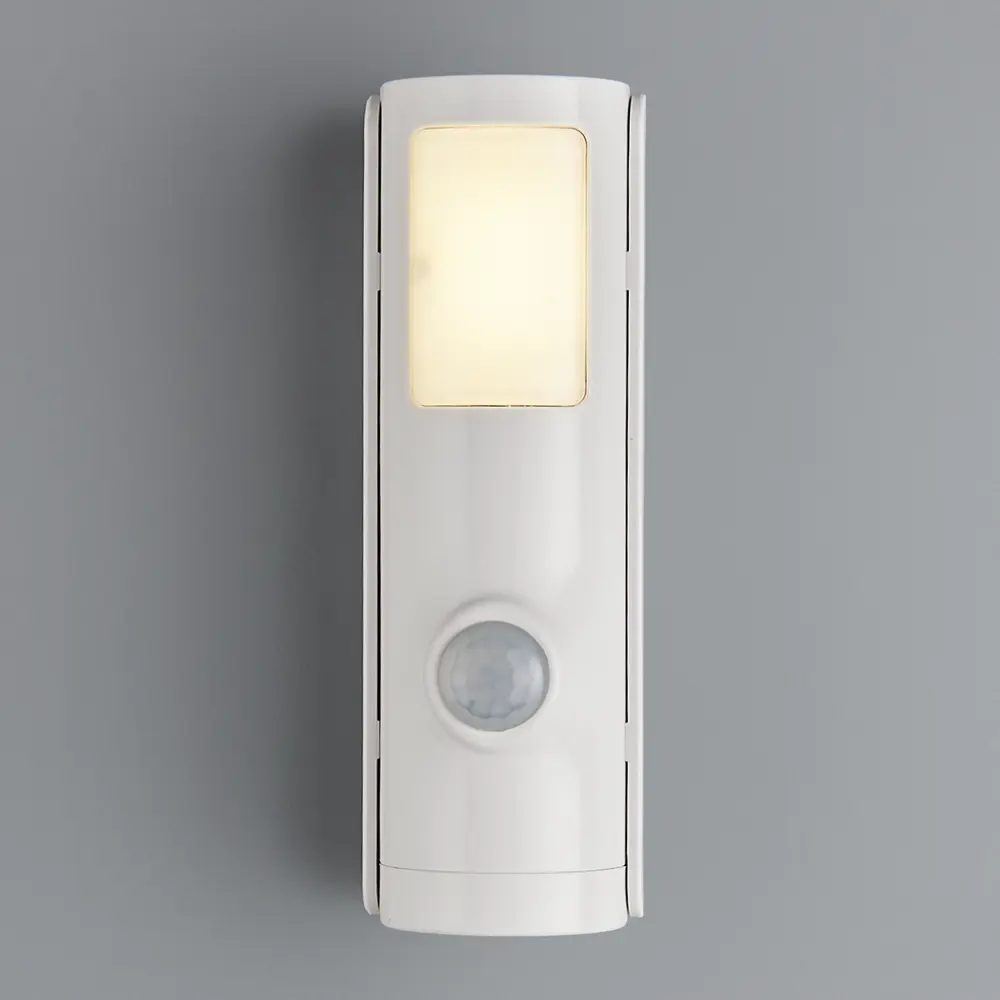 Светильник светодиодный Ledvance Nightlux Torch с датчиком света и движения и функцией факела, на батарейках, цвет белый STLM-2139000 - Вид №3