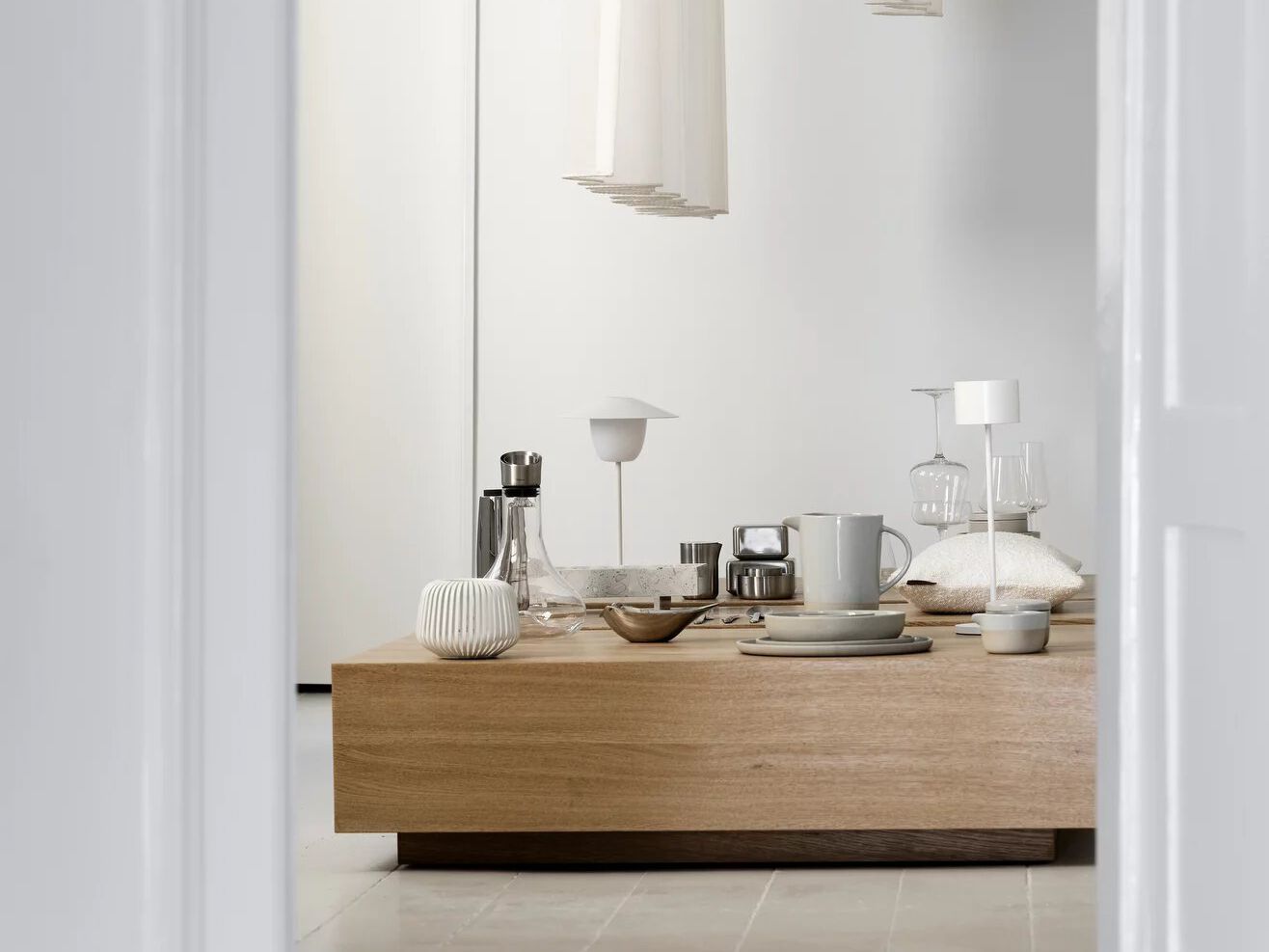 Алюминиевая светодиодная настольная лампа с батарейным питанием blomus Farol ARCH-00068766 - Вид №7