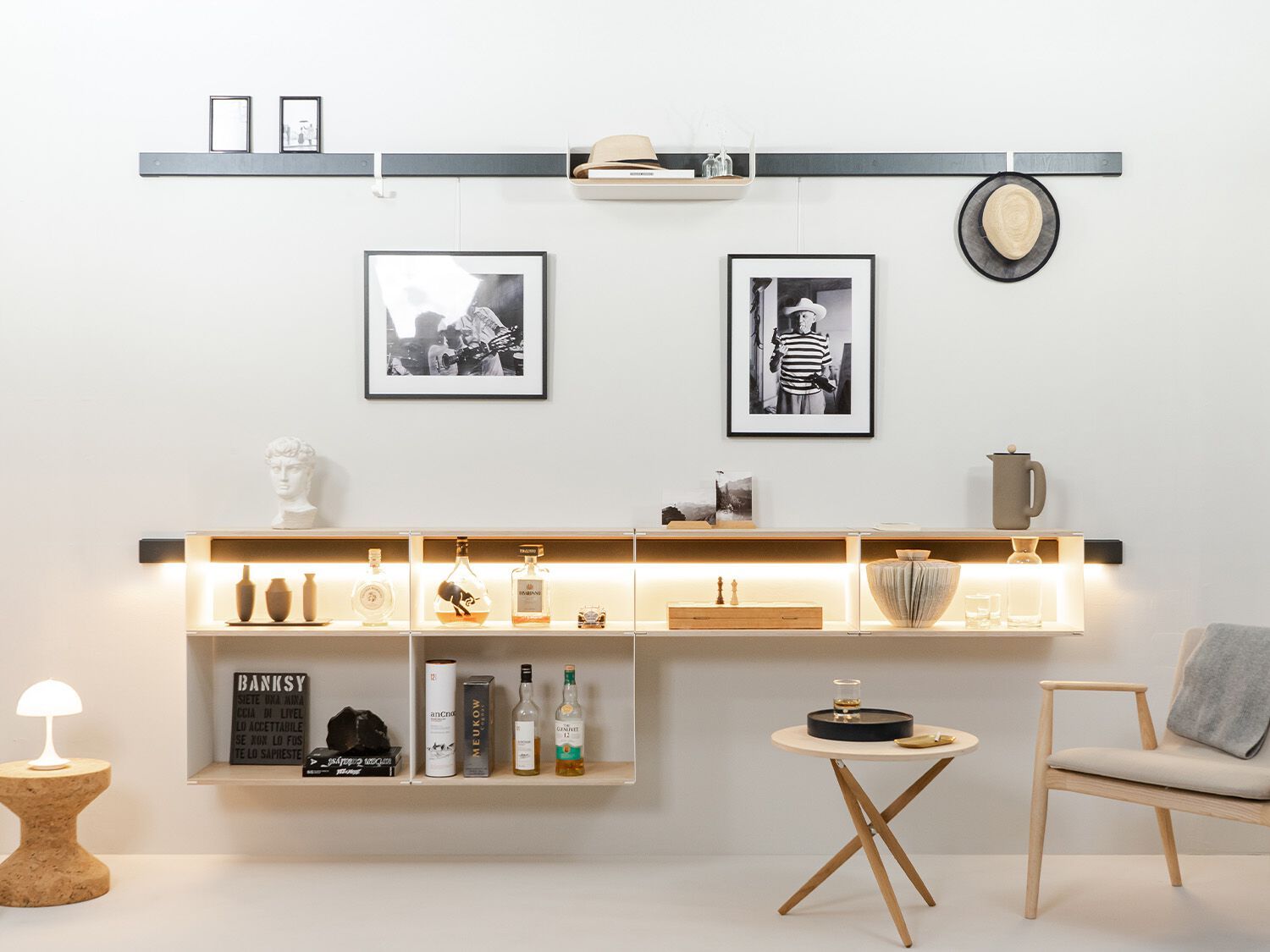 Система деревянных полок со встроенным освещением Variand Furniture W07 ARCH-00125682