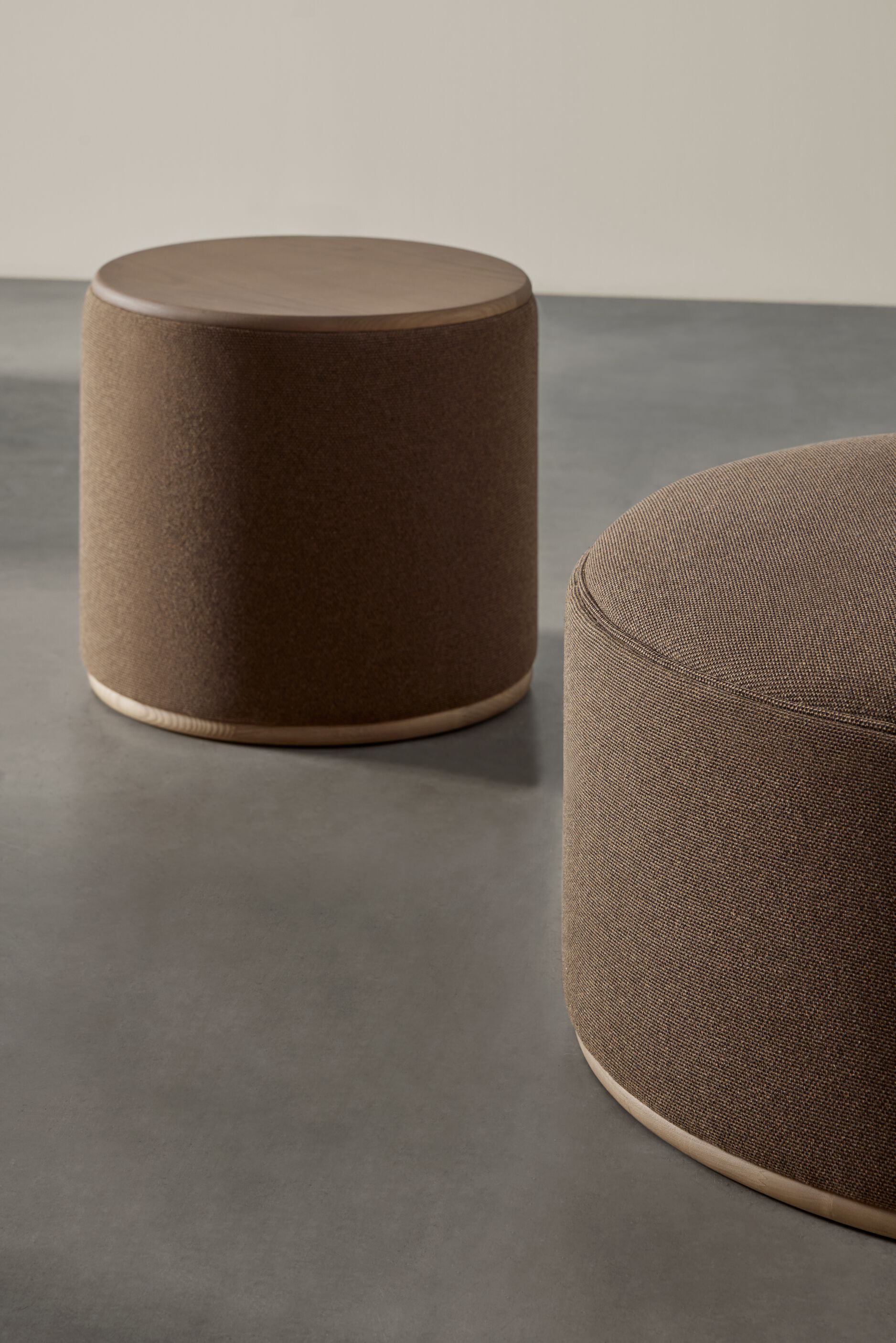 Круглый пуф из ткани Blasco&Vila Mant ARCH-00097836 - Вид №5