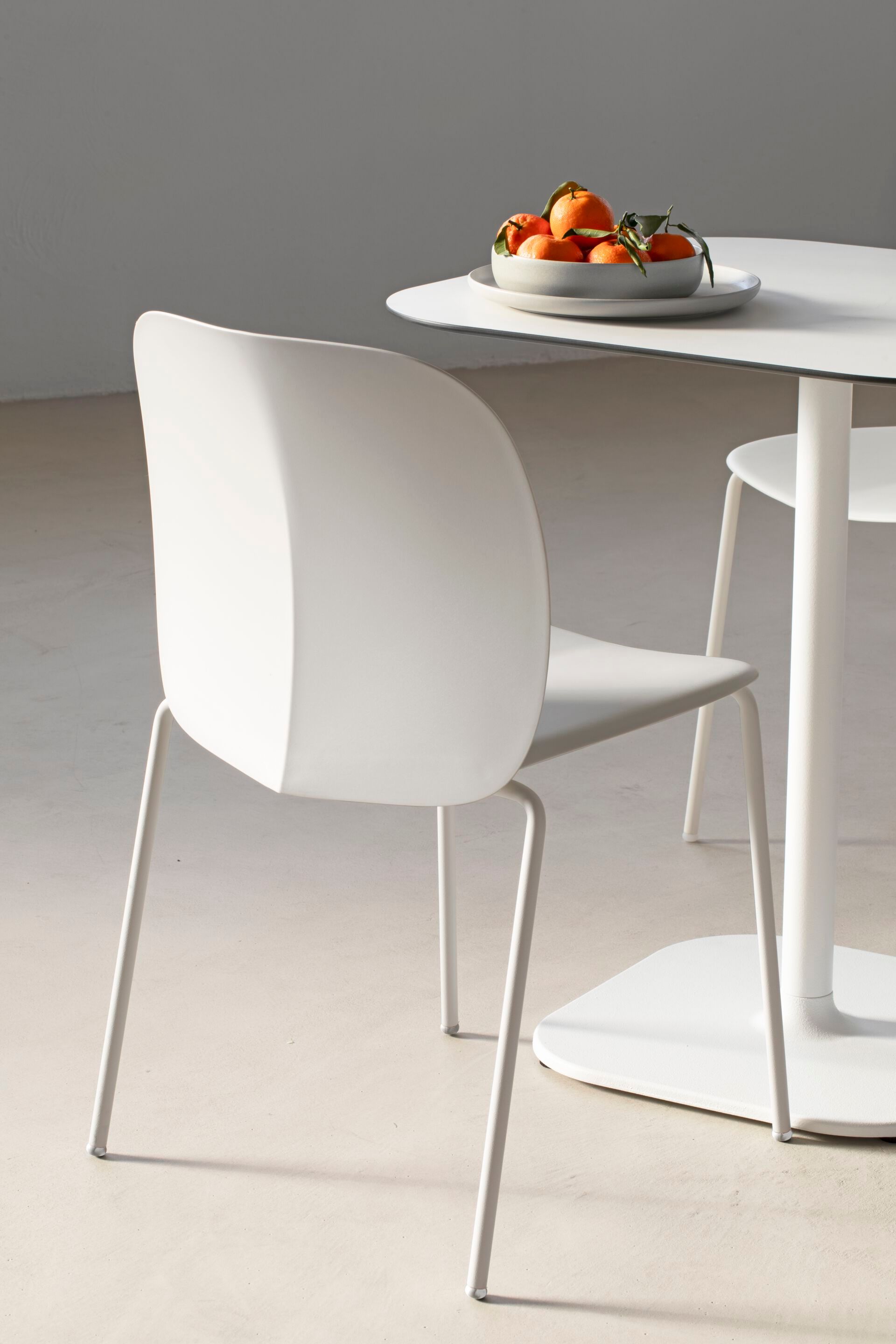 Рециркулированный пластиковый стул с металлическими ножками S-CAB Mentha ARCH-00141458 - Вид №4